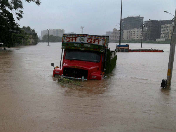 ठाणे की भयावह तस्वीर 