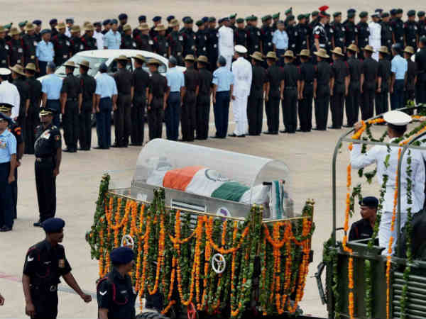 रामेश्वरम जाने से पहले गार्ड ऑफ ऑनर 