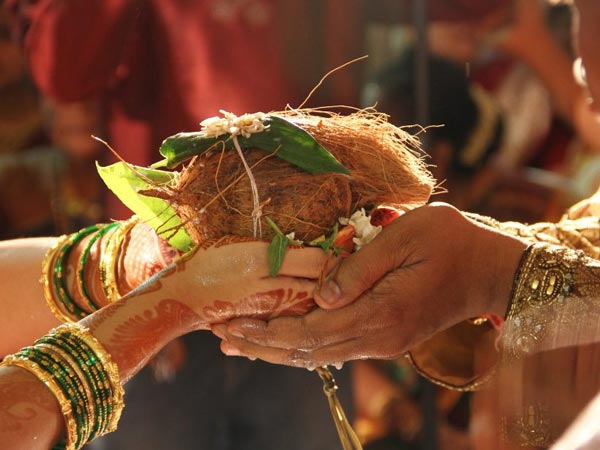 दोनों लोगों की चीजें क्लीयर