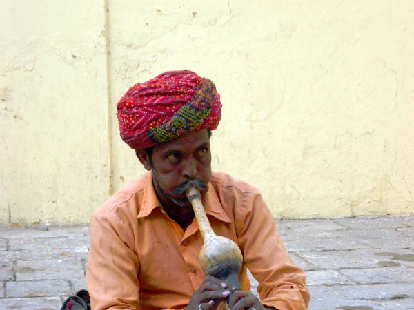 सपेरों और जादू-टोनों का देश भारत 