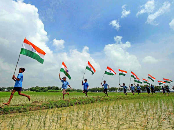 Bizarre headmaster stops students to raise slogan for India on Independence day Bizarre headmaster stops students to raise slogan for India on Independence day
