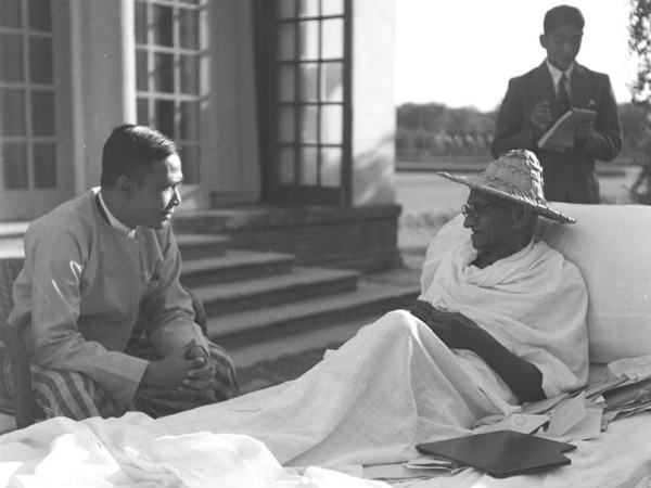 बिड़ला हाउस में गांधी जी