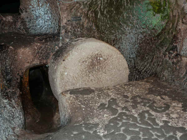 प्रवेश द्वार का पत्थर