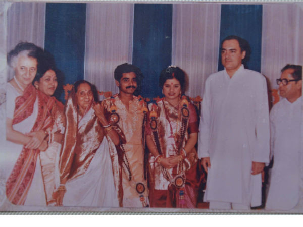 इंदिरा और राजीव गांधी के साथ सुव्रा 