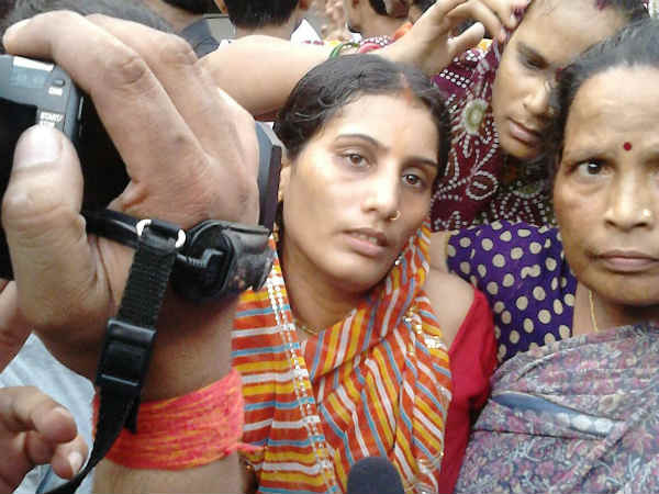 बच्चे की मां का हाल बेहाल 