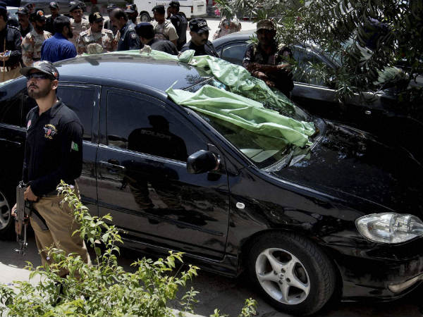 पाकिस्‍तान 