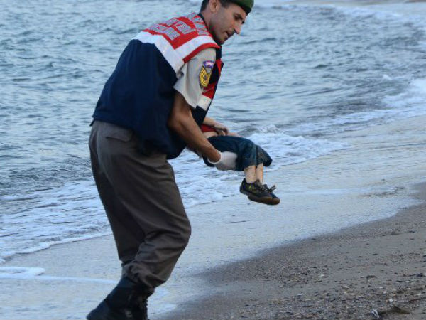 नई जिंदगी की उम्मीद में जा रहे थे यूरोप नई जिंदगी की उम्मीद में जा रहे थे यूरोप