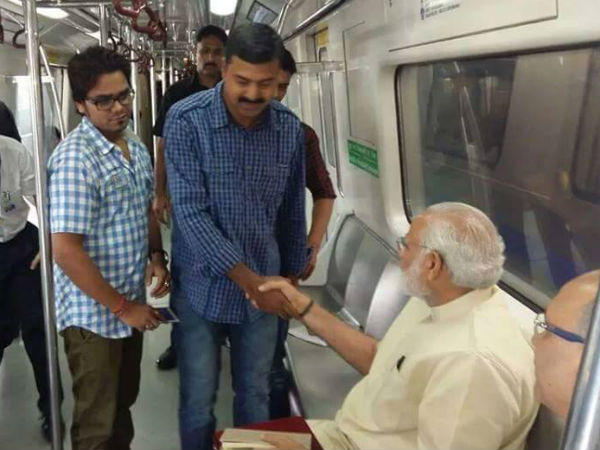 सेल्फी विद मोदी 