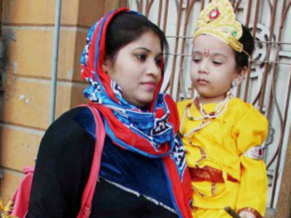 मुस्लिम बच्चा बना कृष्ण