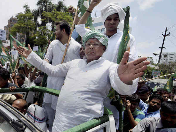 नरेंद्र मोदी भोग रहे राज योग