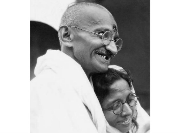 दक्षिण अफ्रीका में 15 हजार डॉलर मिलते थे