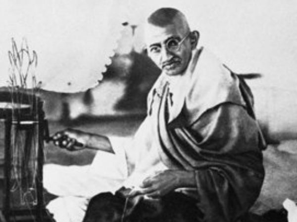 कोई राजनीति पद नहीं