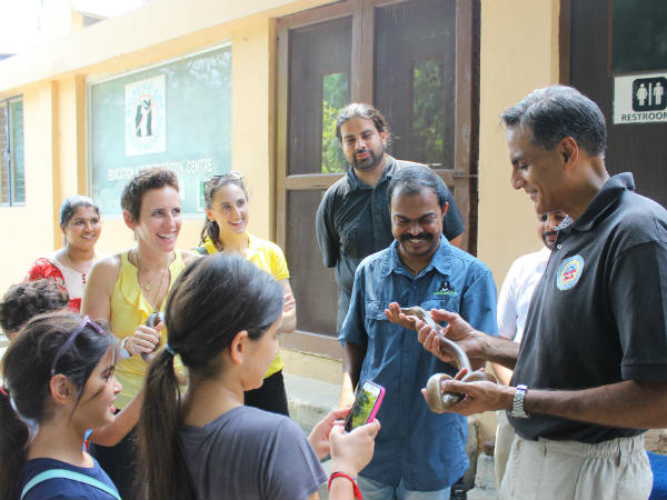 सांप पकड़ने में उस्‍ताद रिचर्ड 