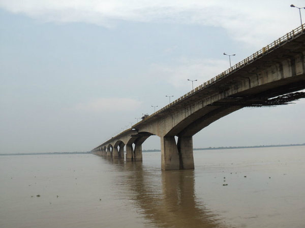 चार नदियों वाला शहर