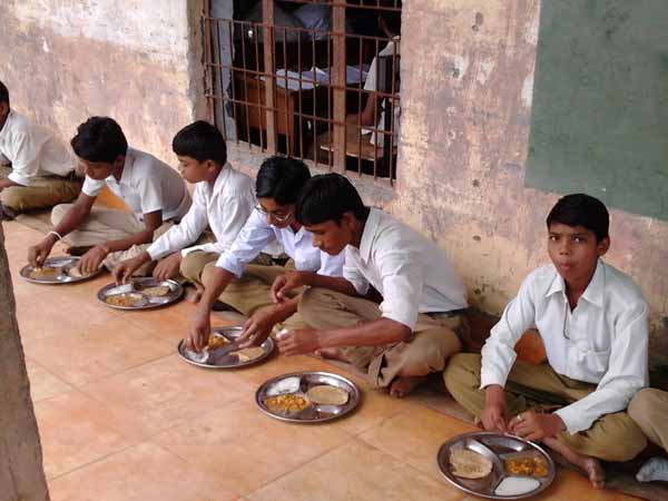 3.45 करोड़ बच्चे नहीं जाते स्कूल