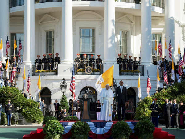 हर हफ्ते 30, 000 लोग 