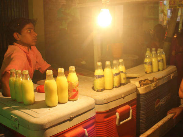 मेले का बादाम शेक मेले का बादाम शेक