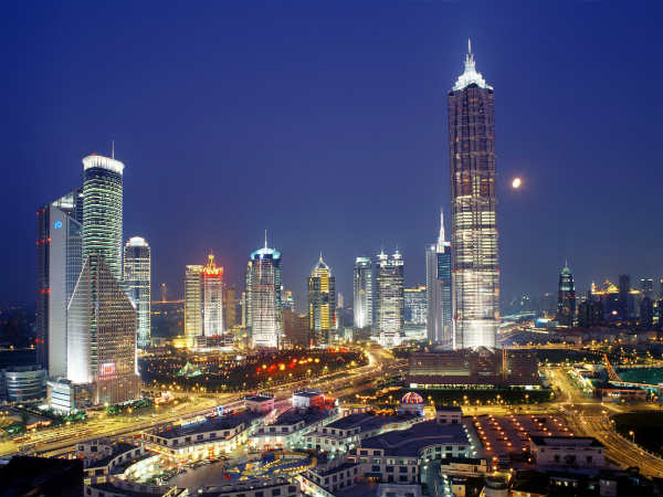 अमेरिका हुआ पीछे 