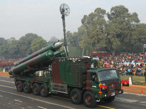 तीन रेजीमेंट में है ब्रह्मोस