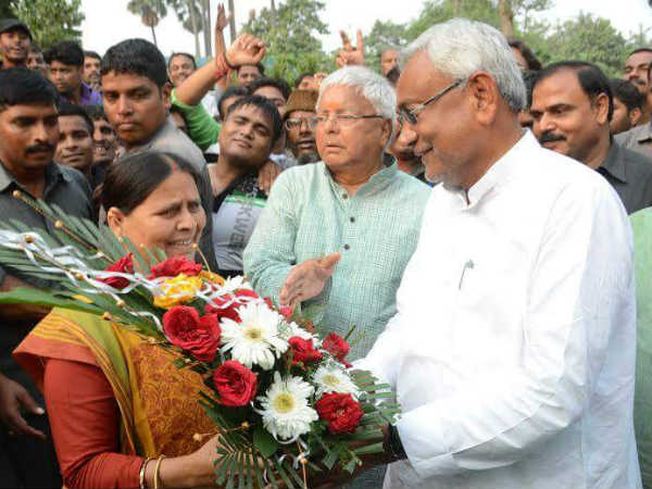 राबड़ी देवी ने दी नीतीश को बधाई 