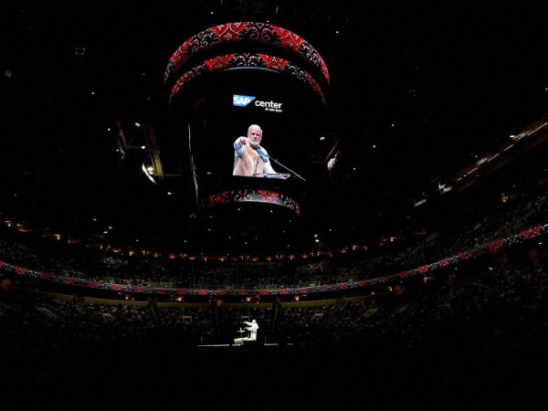 13 नवंबर को वेम्‍बेल में संबोधन 