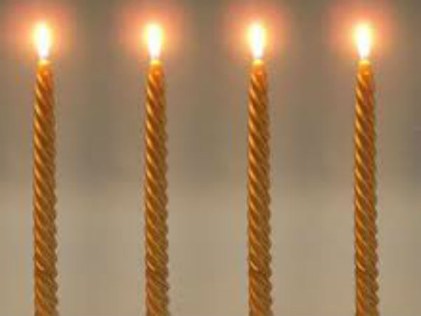 गोल्डन मोमबत्ती