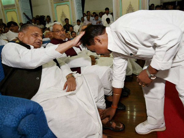 'धरती पुत्र' 'धरती पुत्र'