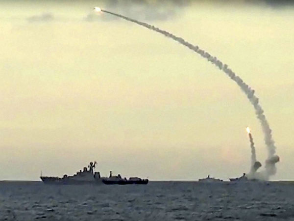 russia-attacking-isis-in-syria-600 russia-attacking-isis-in-syria-600