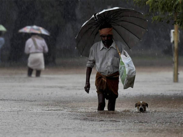 Chennai Rain Pics: हर तरफ कहर Chennai Rain Pics: हर तरफ कहर