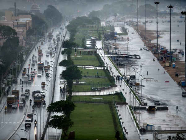 Chennai Rain Pics: यह है हाईवे का मंजर Chennai Rain Pics: यह है हाईवे का मंजर
