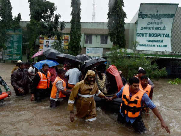 Chennai Rain Pics: राहत कार्य जारी Chennai Rain Pics: राहत कार्य जारी