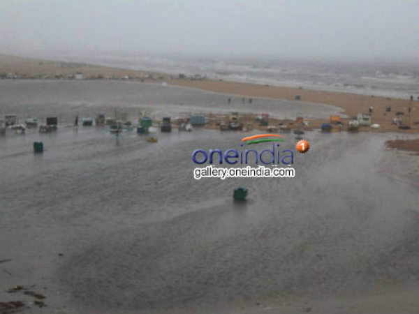 Chennai Rain Pics: आसमान से ऐसा दिख रहा चेन्नई Chennai Rain Pics: आसमान से ऐसा दिख रहा चेन्नई