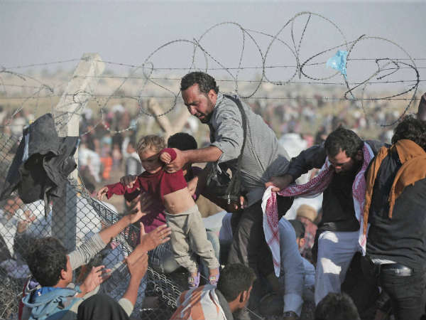 अंतराष्‍ट्रीय समुदाय ने मूंदी हैं आंखें 