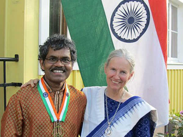 दो बच्चों के माता-पिता शैरलॉट और पीके दो बच्चों के माता-पिता शैरलॉट और पीके