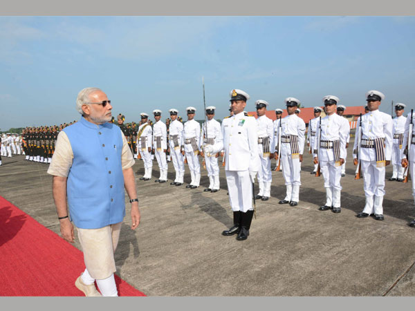 pm-modi-ins-vikramaditya pm-modi-ins-vikramaditya