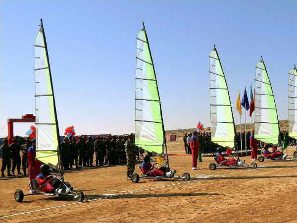 एक दिन जरूर उगते या ढलते सूरज को देखना अनिवार्य