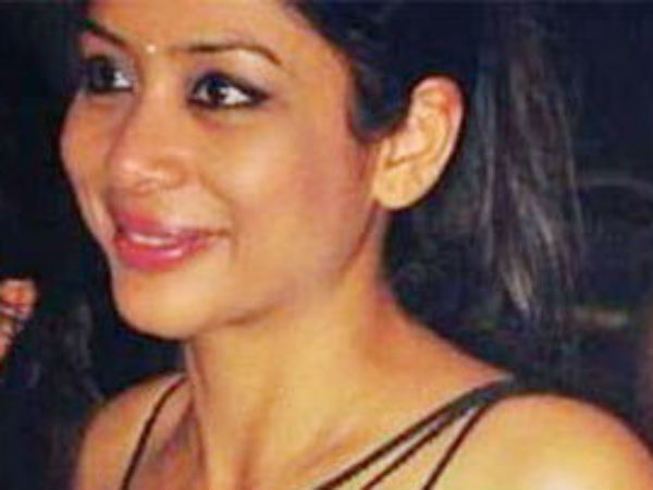 इद्रांणी देह-व्यपार से जुड़ी रेड में पकड़ी गई थीं