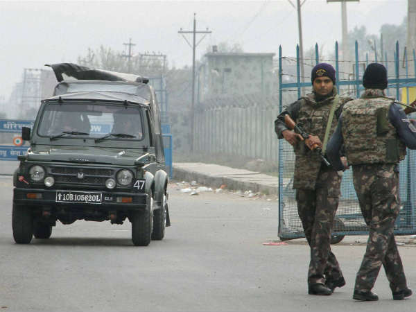 मार्च 2001