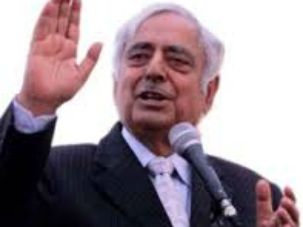 बेटी महबूबा मूफ्ती के साथ बेटी महबूबा मूफ्ती के साथ