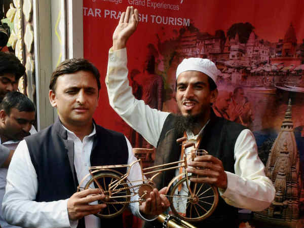 ग्रेजुएशन भारत में ही किया
