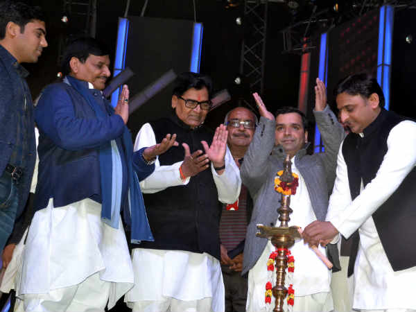 रामगोपाल यादव भी रहे मौजूद