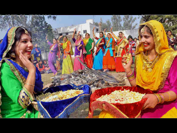 'लोहड़ी' का अर्थ 'लोहड़ी' का अर्थ