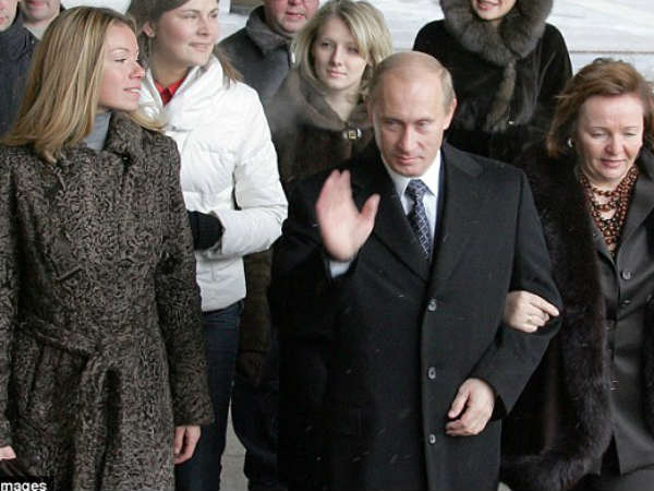 रूस में ही रहती हैं मारिया 