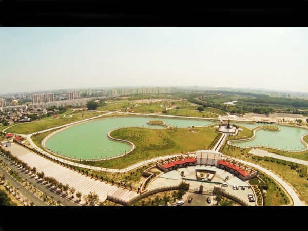 आसमान से ऐसा दिखता है 