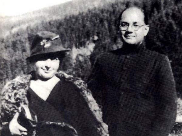 त्यागपत्र दे दिया