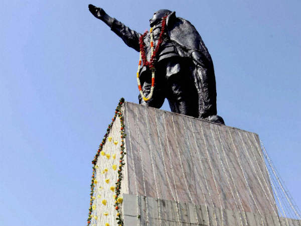 गांधी के विचारों से प्रभावित