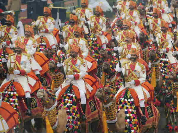 पहली बार 1976 में