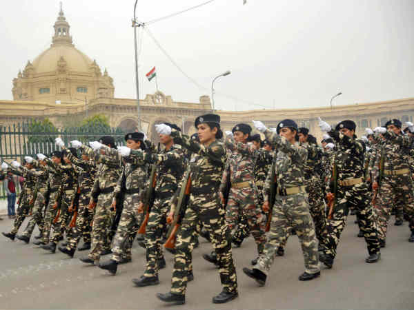 महिला जवानों ने भी निकाला मार्च