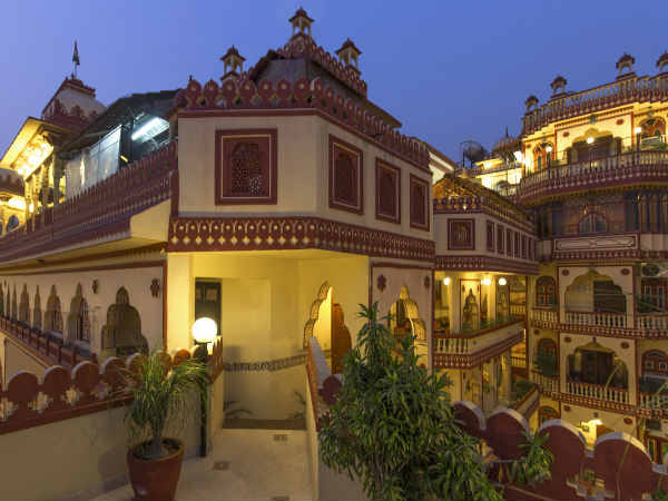 राष्ट्रपति भवन से बड़ा