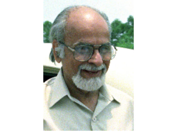 कुवैत पहुचें आईके गुजराल 